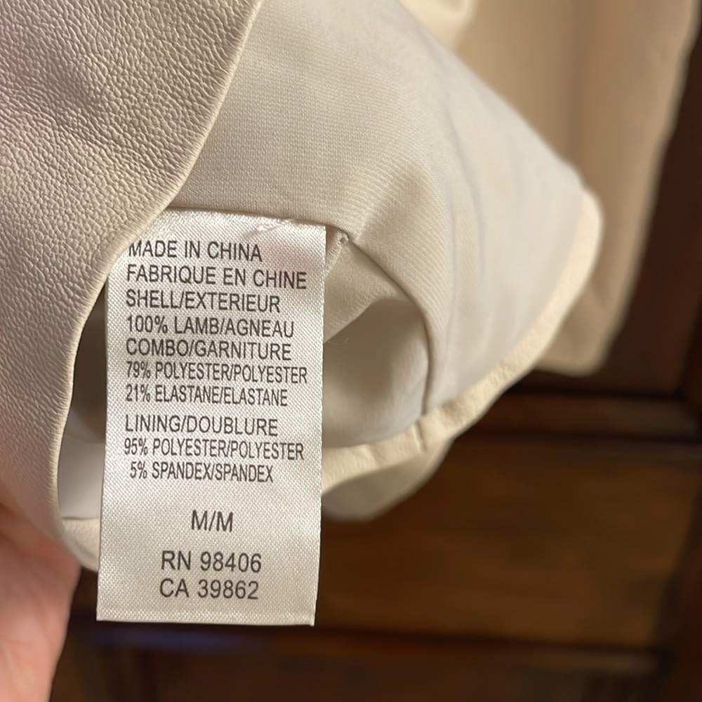 THEORY Cream Leather Lindin Tank NWT, Medium, $575 - Picture 8 of 9